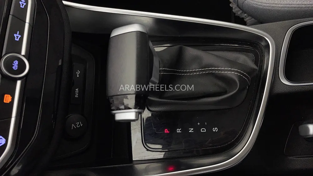 Chevrolet Captiva 2024 for Sale in Dubai Image-18