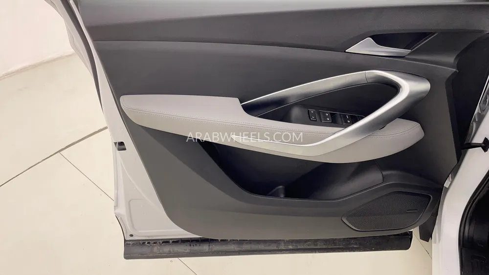 Chevrolet Captiva 2024 for Sale in Dubai Image-19