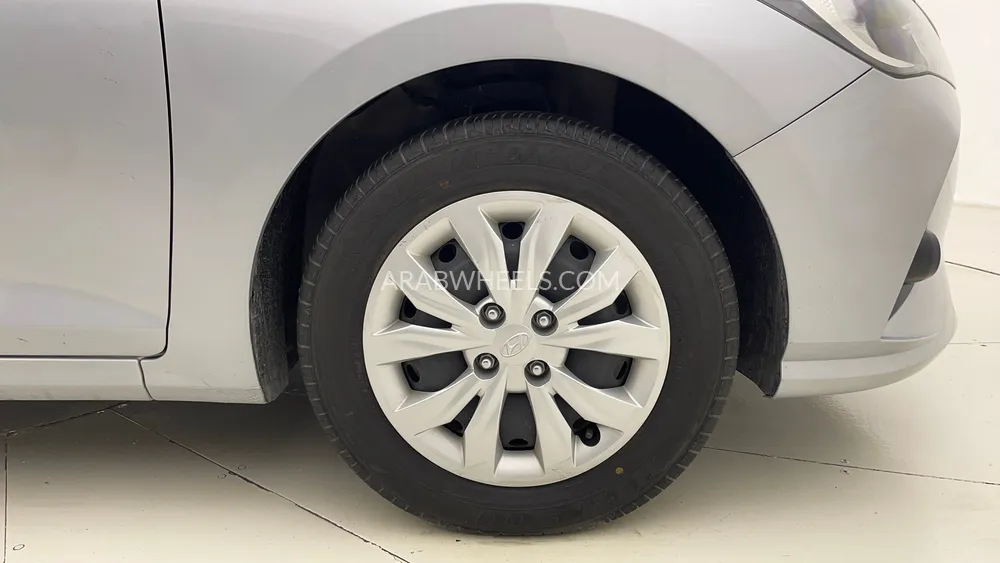 Hyundai Accent 2022 for Sale in Dubai Image-10