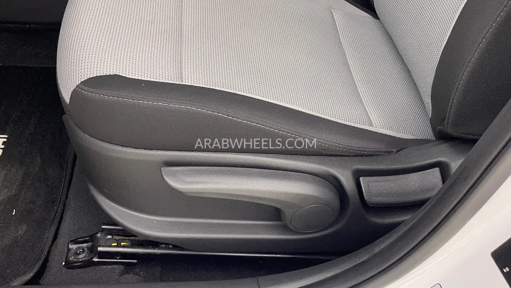 Hyundai Accent 2023 for Sale in Dubai Image-21