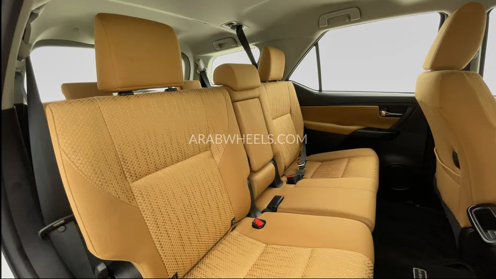 Toyota Fortuner 2023 for Sale in Dubai Image-24