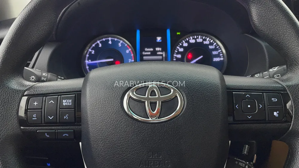Toyota Fortuner 2023 for Sale in Dubai Image-40