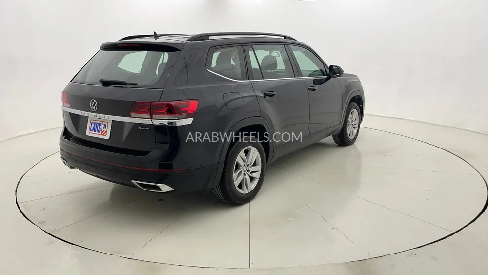 Volkswagen Teramont 2023 for Sale in Dubai Image-3