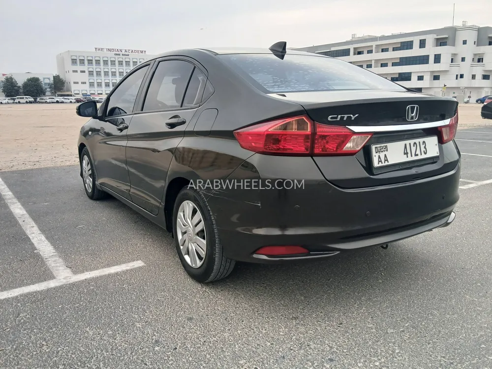Honda City 2016 for Sale in Dubai Image-9
