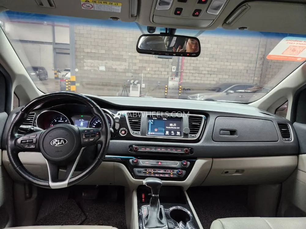 كيا كارنفال 2019 for Sale in دبي Image-2