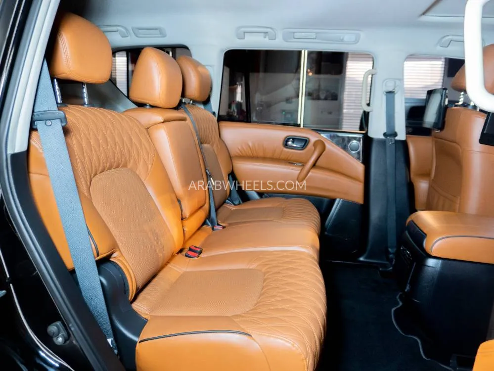 Nissan Patrol 2023 for Sale in Dubai Image-12