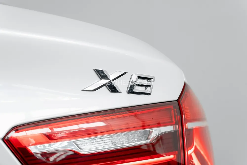 BMW X6 2019 for Sale in Dubai Image-17