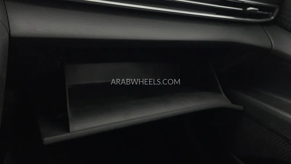 Hyundai Elantra 2025 for Sale in Dubai Image-29