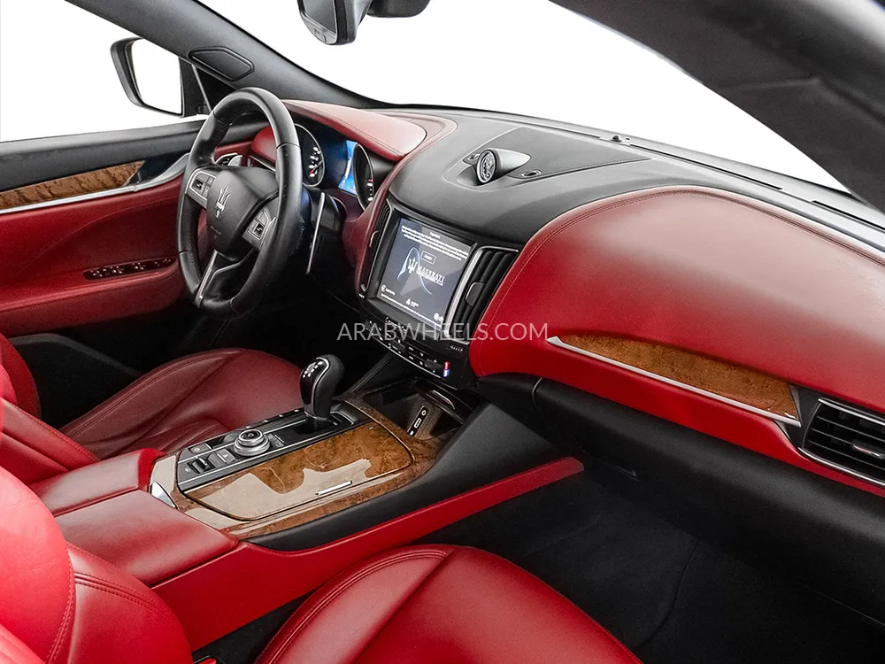 مازيراتي ليفانتي 2018 for Sale in دبي Image-10