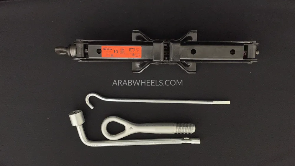 Nissan Kicks 2023 for Sale in Dubai Image-31