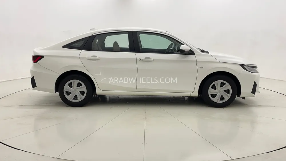 Toyota Yaris 2023 for Sale in Dubai Image-2