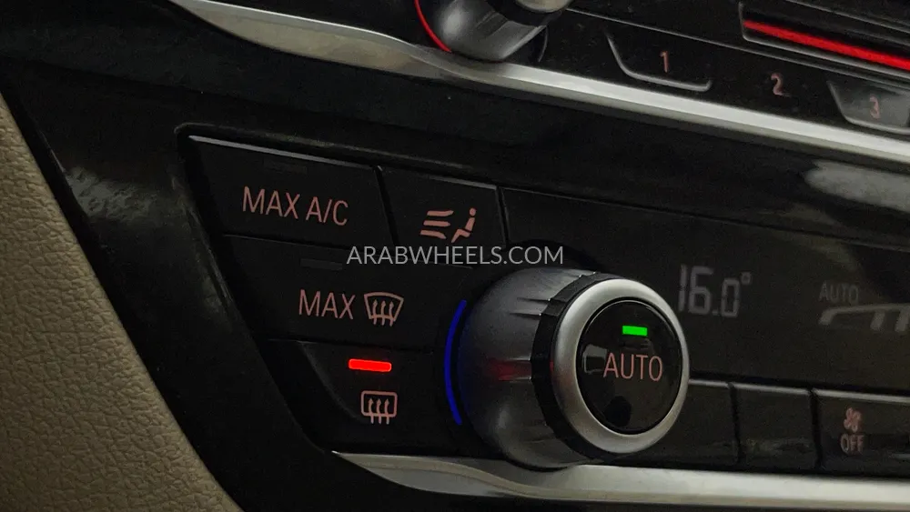 BMW 5 series 2018 for Sale in Dubai Image-46