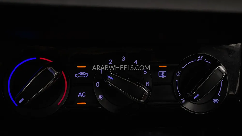 MG 5 2023 for Sale in Dubai Image-32