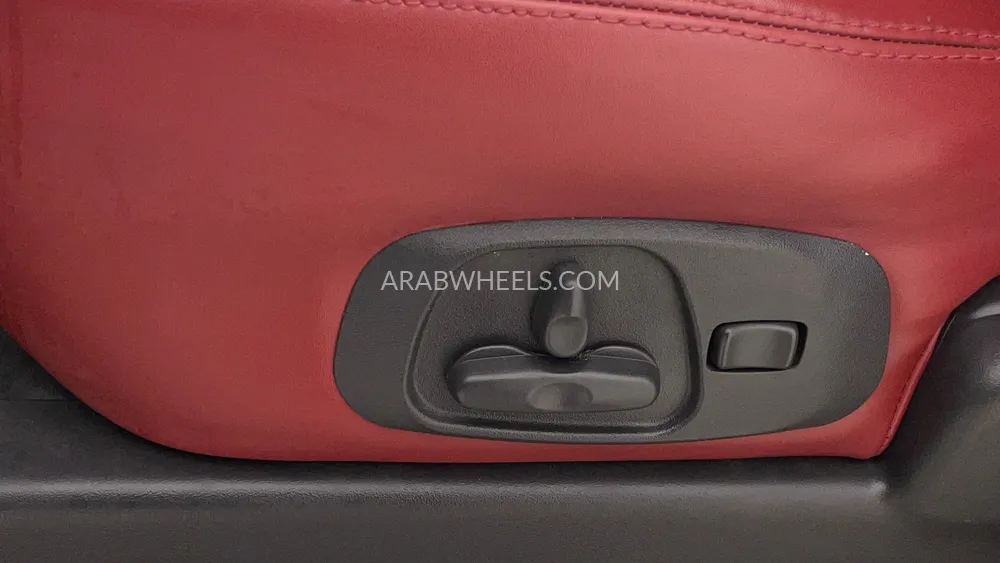 Mitsubishi Pajero 2020 for Sale in Dubai Image-21