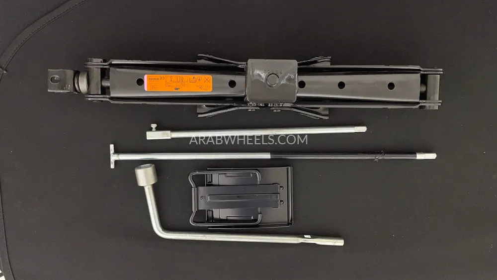 Nissan Patrol 2018 for Sale in Dubai Image-34