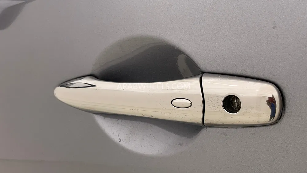 Nissan Patrol 2018 for Sale in Dubai Image-46