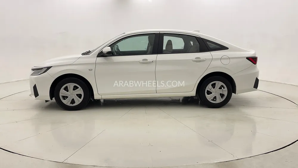 Toyota Yaris 2023 for Sale in Dubai Image-6