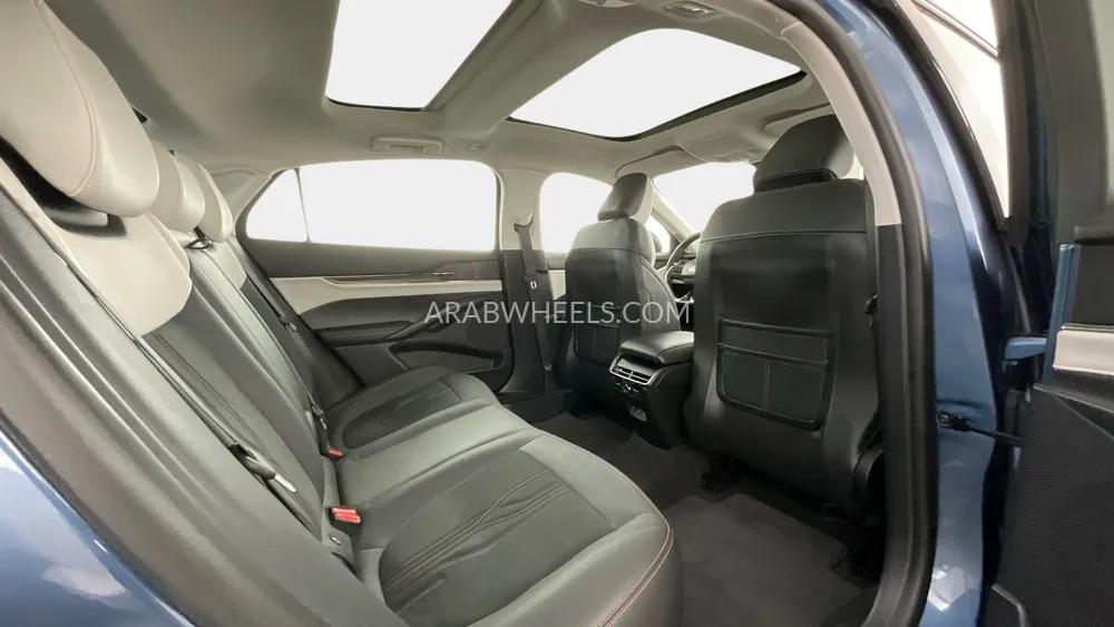 Ford Taurus 2024 for Sale in Sharjah Image-13