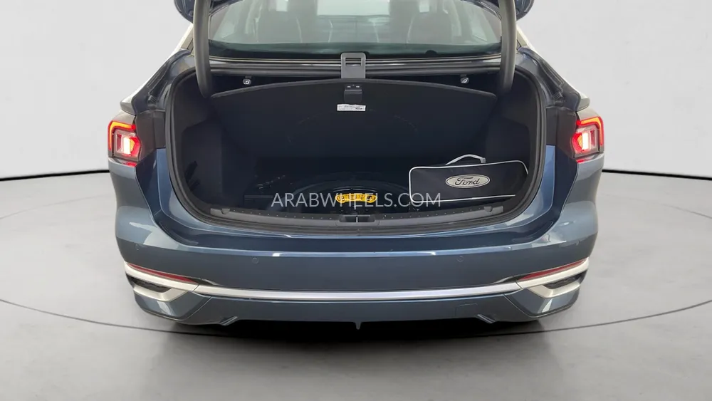 Ford Taurus 2024 for Sale in Sharjah Image-14