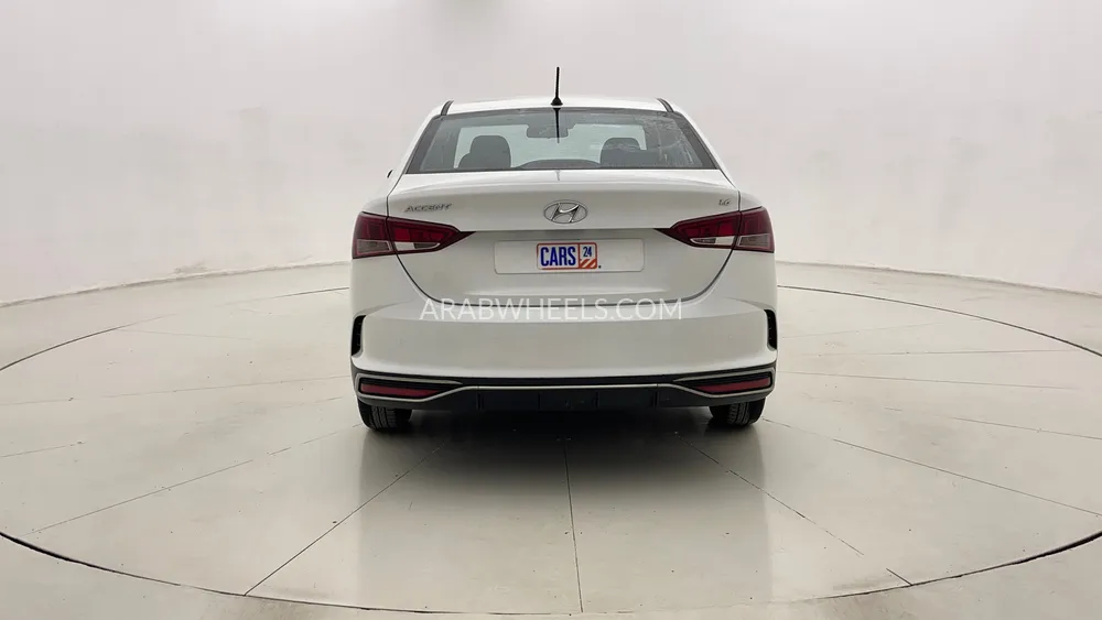 Hyundai Accent 2021 for Sale in Dubai Image-4