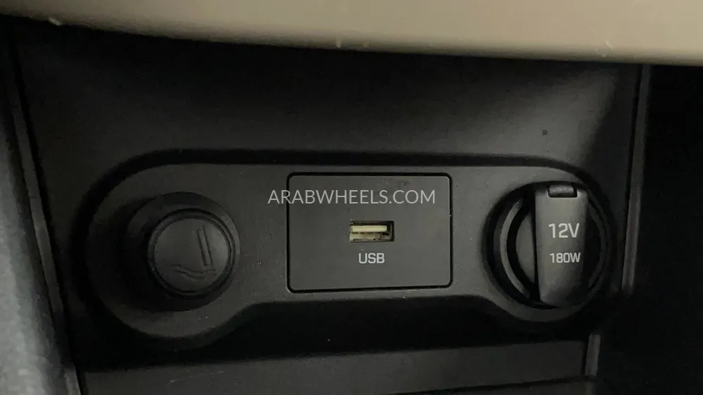 Hyundai Accent 2021 for Sale in Dubai Image-35