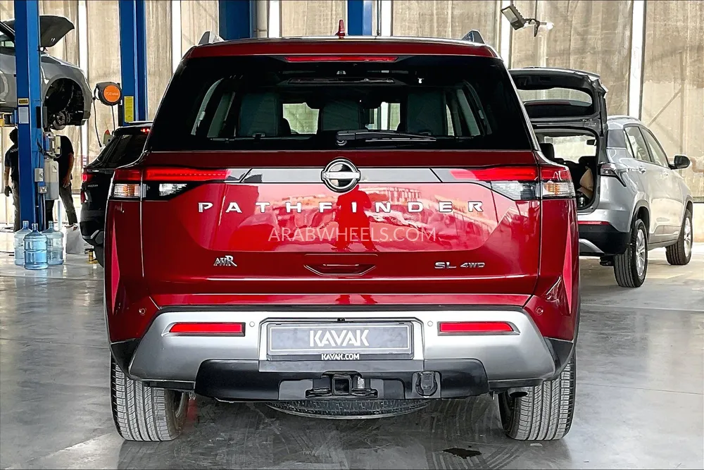 Nissan Pathfinder 2022 for Sale in Sharjah Image-5