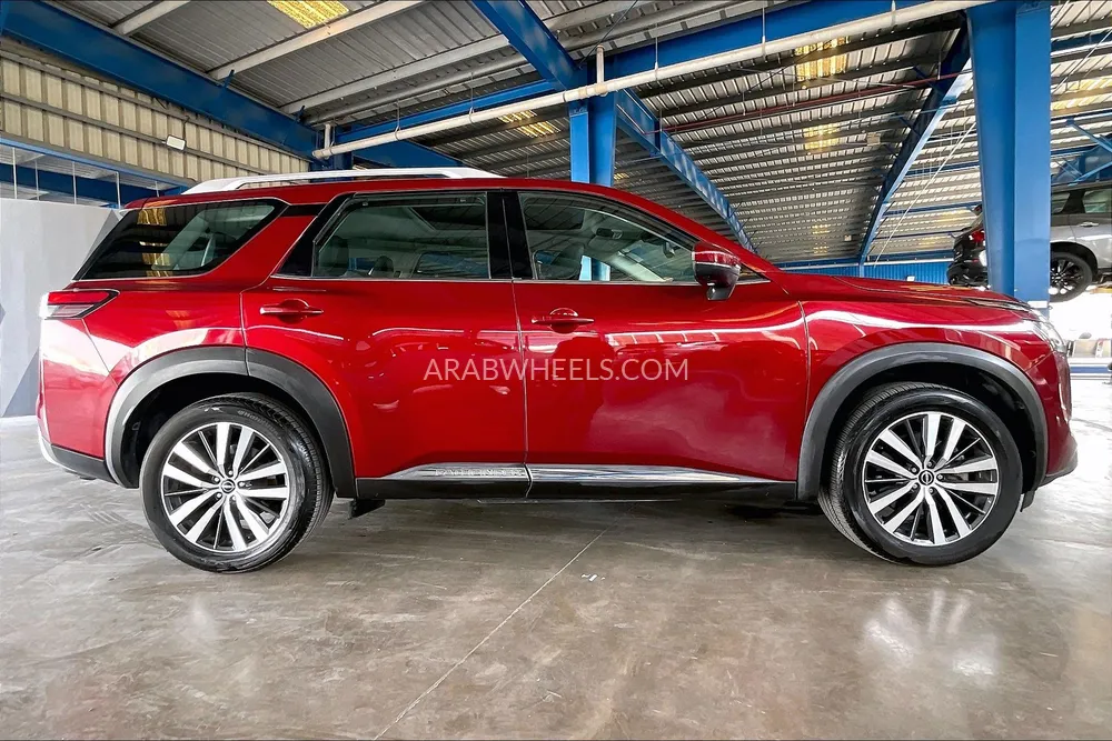 Nissan Pathfinder 2022 for Sale in Sharjah Image-8