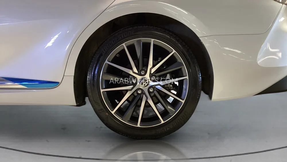 Toyota Camry 2024 for Sale in Sharjah Image-10