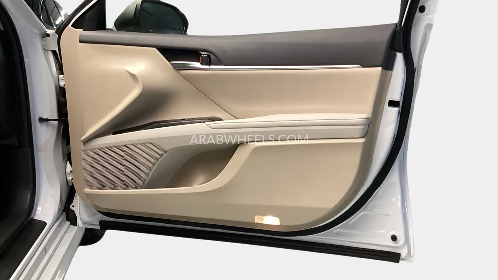 Toyota Camry 2024 for Sale in Sharjah Image-26