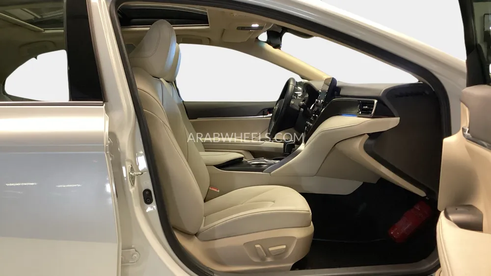 Toyota Camry 2024 for Sale in Sharjah Image-27