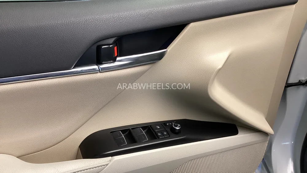Toyota Camry 2024 for Sale in Sharjah Image-33
