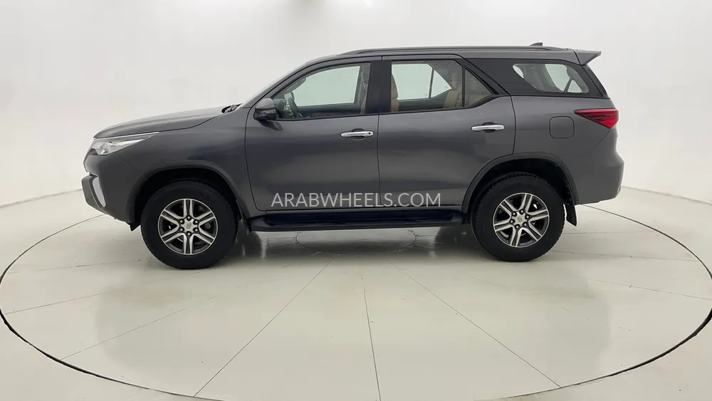 تويوتا فورتشنر 2019 for Sale in دبي Image-6