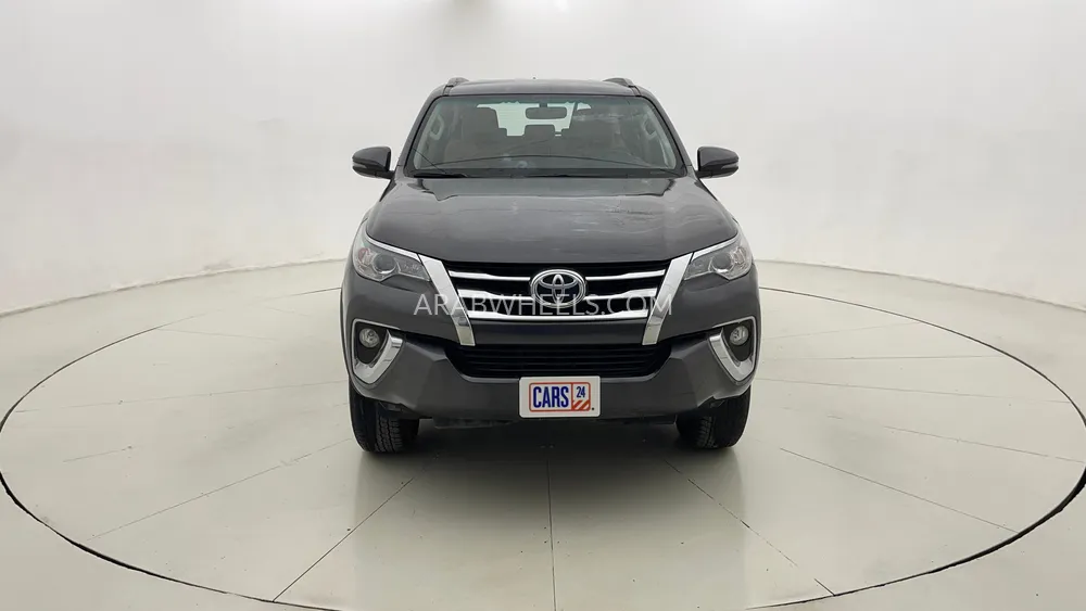 تويوتا فورتشنر 2019 for Sale in دبي Image-8