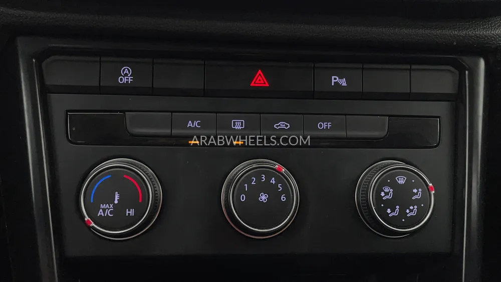 Volkswagen T Roc 2021 for Sale in Dubai Image-36