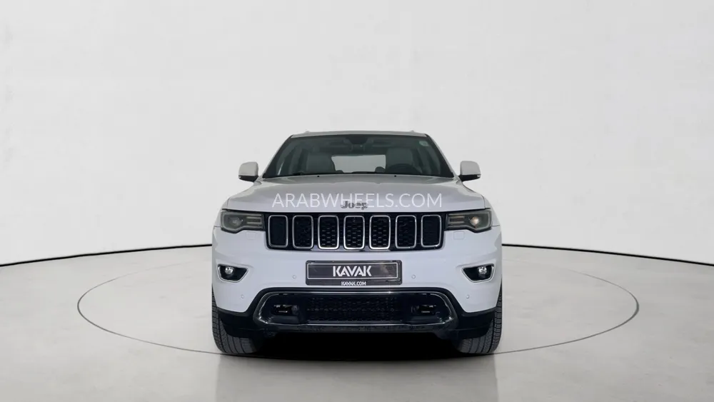 Jeep Grand Cherokee 2018 for Sale in Sharjah Image-2