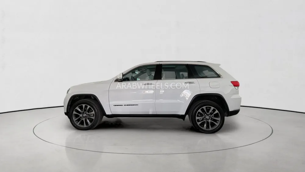Jeep Grand Cherokee 2018 for Sale in Sharjah Image-7