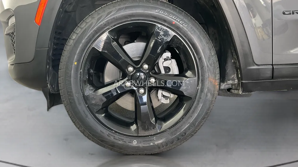 Jeep Grand Cherokee 2022 for Sale in Dubai Image-9