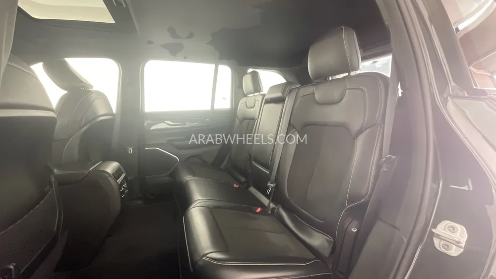 Jeep Grand Cherokee 2022 for Sale in Dubai Image-13