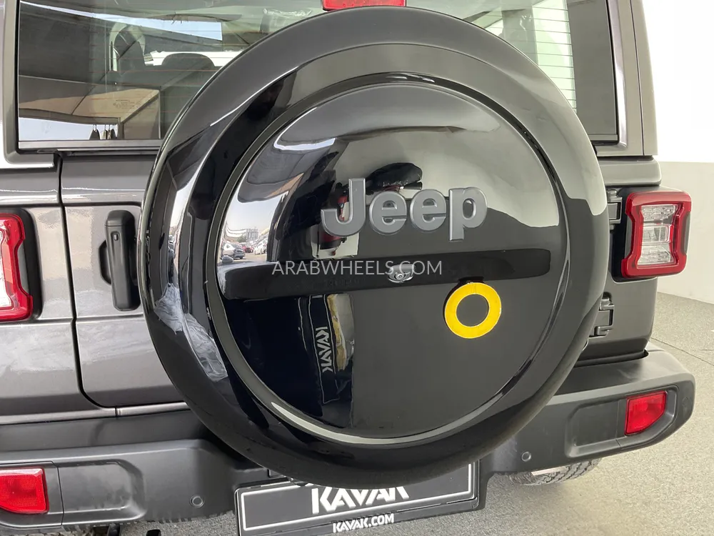 جيب رانجلر 2021 for Sale in الشارقة Image-29