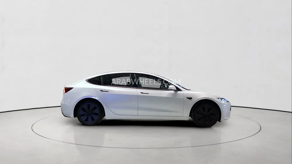 Tesla Model 3 2024 for Sale in Dubai Image-7