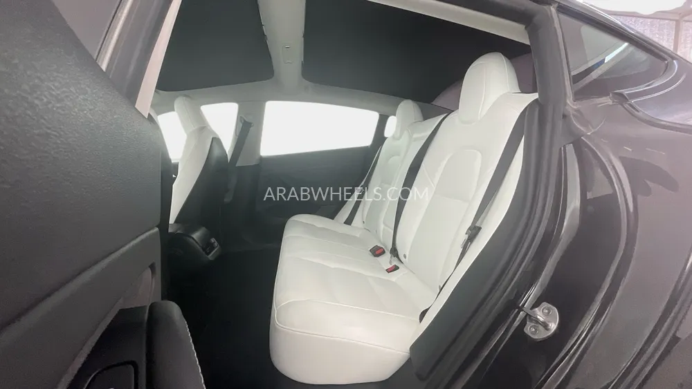 Tesla Model 3 2022 for Sale in Sharjah Image-13