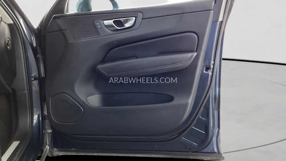 فولفو إكس سي 60 2024 for Sale in دبي Image-25