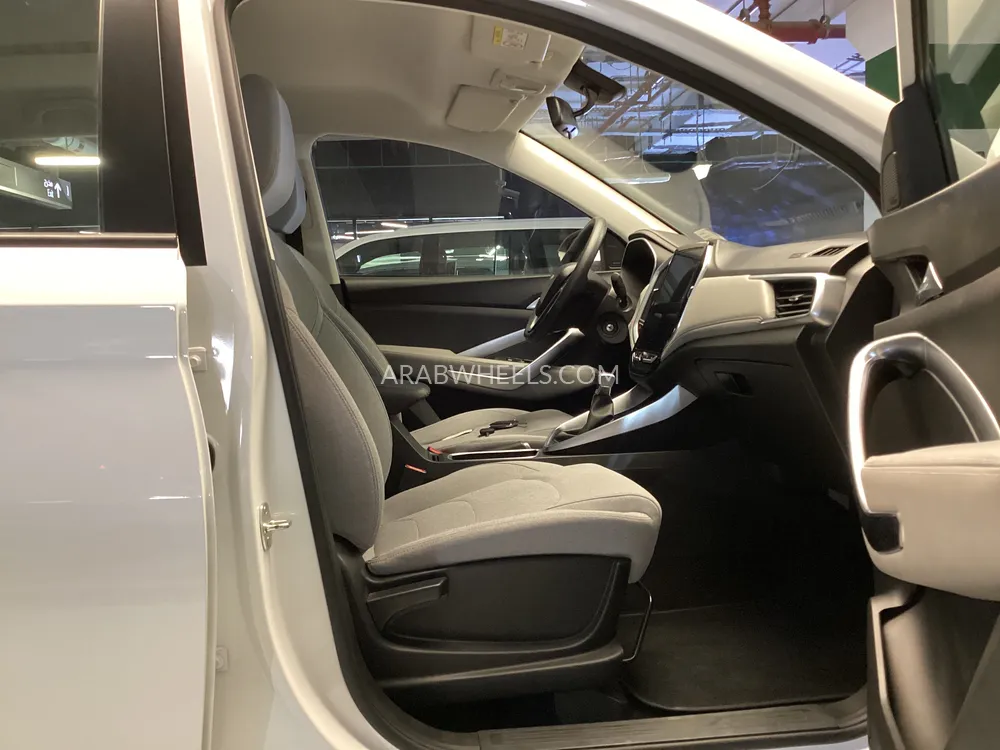 Chevrolet Captiva 2024 for Sale in Sharjah Image-13