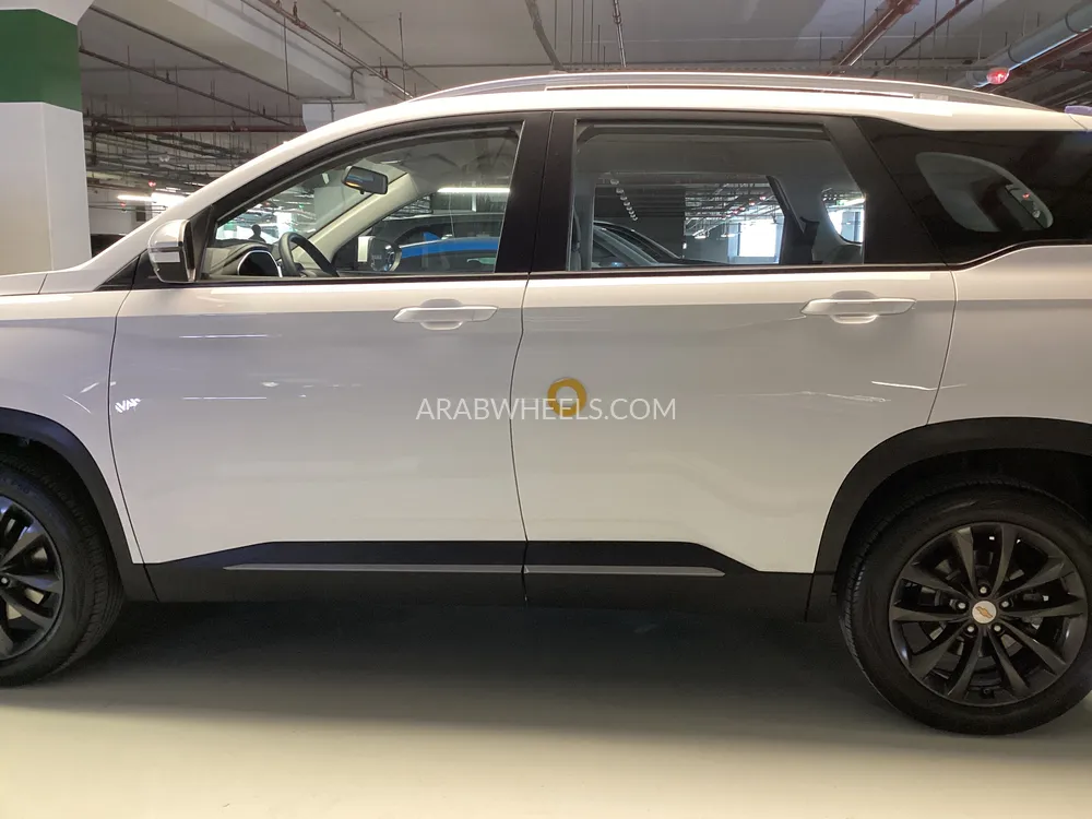 Chevrolet Captiva 2024 for Sale in Sharjah Image-27