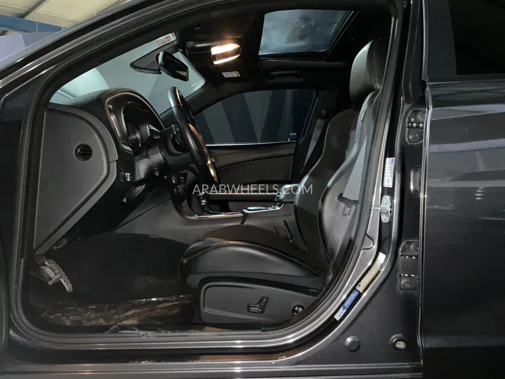 Dodge Charger 2020 for Sale in Sharjah Image-8