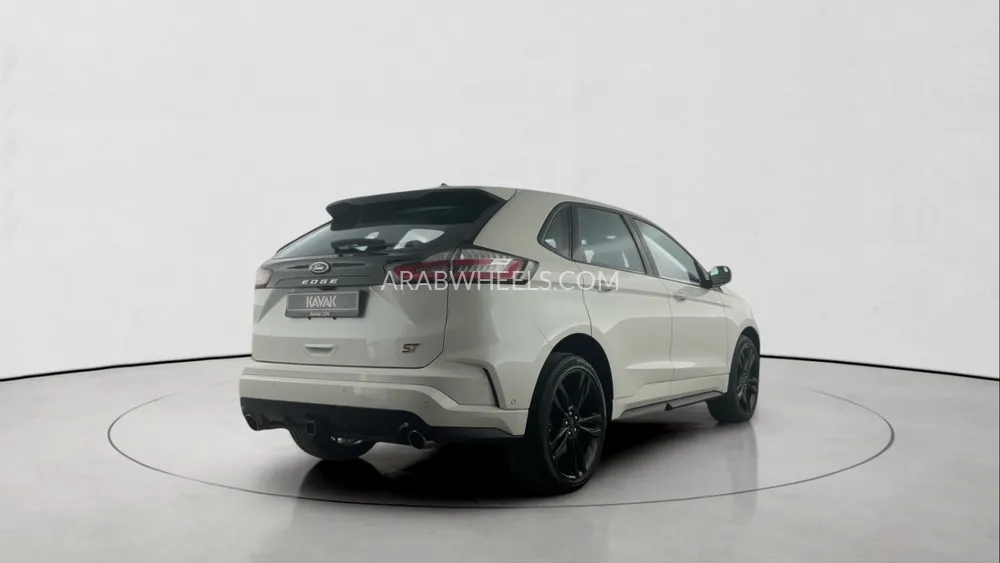 Ford Edge 2023 for Sale in Sharjah Image-6