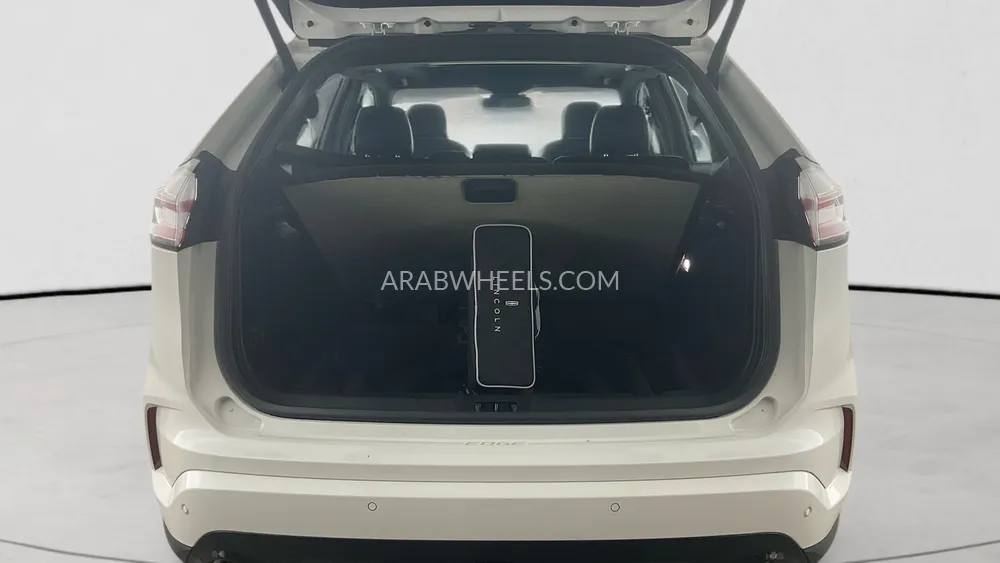 Ford Edge 2023 for Sale in Sharjah Image-14