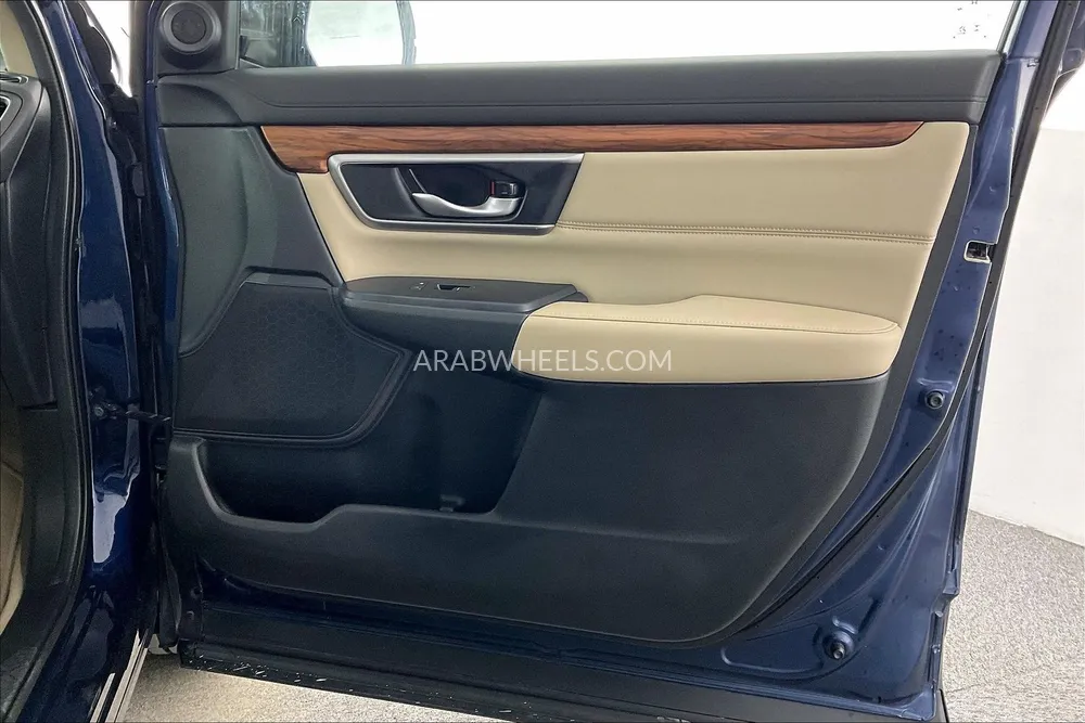 Honda CR-V 2022 for Sale in Sharjah Image-18