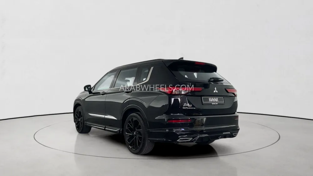 ميتسوبيشي أوتلاندر 2023 for Sale in دبي Image-4