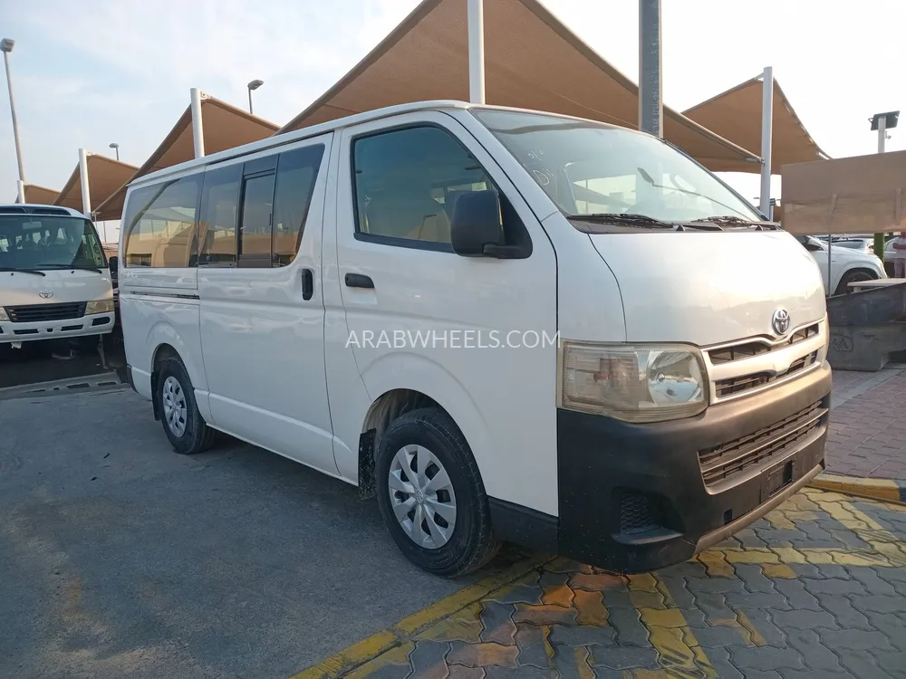 Toyota Hiace 2013 for Sale in Sharjah Image-7